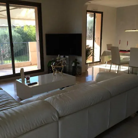 Les Hauts De Vaugrenier Apartment *