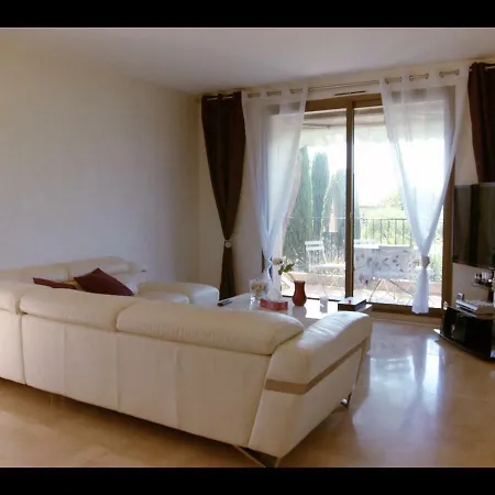 Les Hauts De Vaugrenier Apartment *